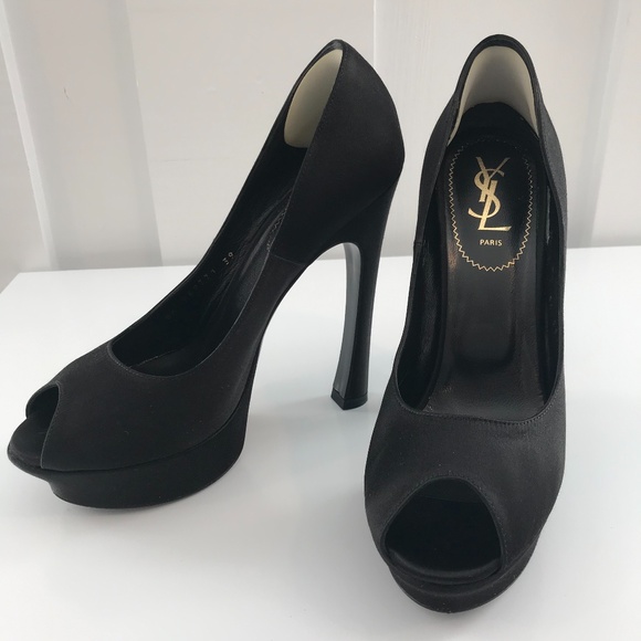 Yves Saint Laurent Pump - Picture 2 of 15